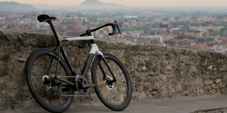Road Bike Colnago C68 Complete Bicycle in Città Alta