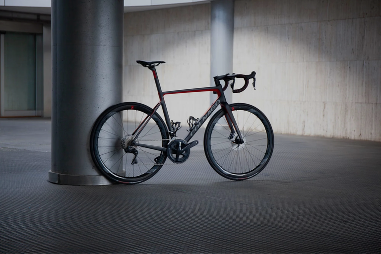 V Colnago Series: The Frame That Made History