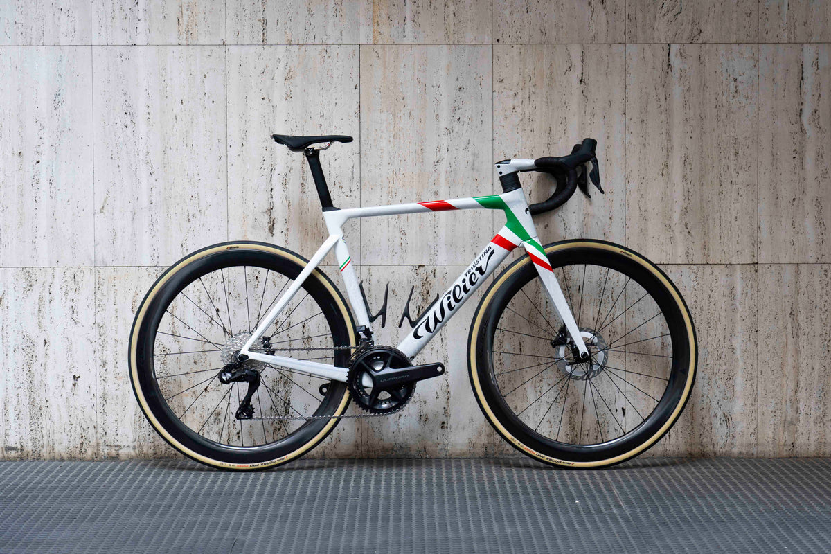 Drive side view of the Wilier Filante SLR F16 Campione Italiano complete bicycle with Shimano Ultegra Di2 and Miche Kleos 50 wheels, custom built by Cicli Corsa.